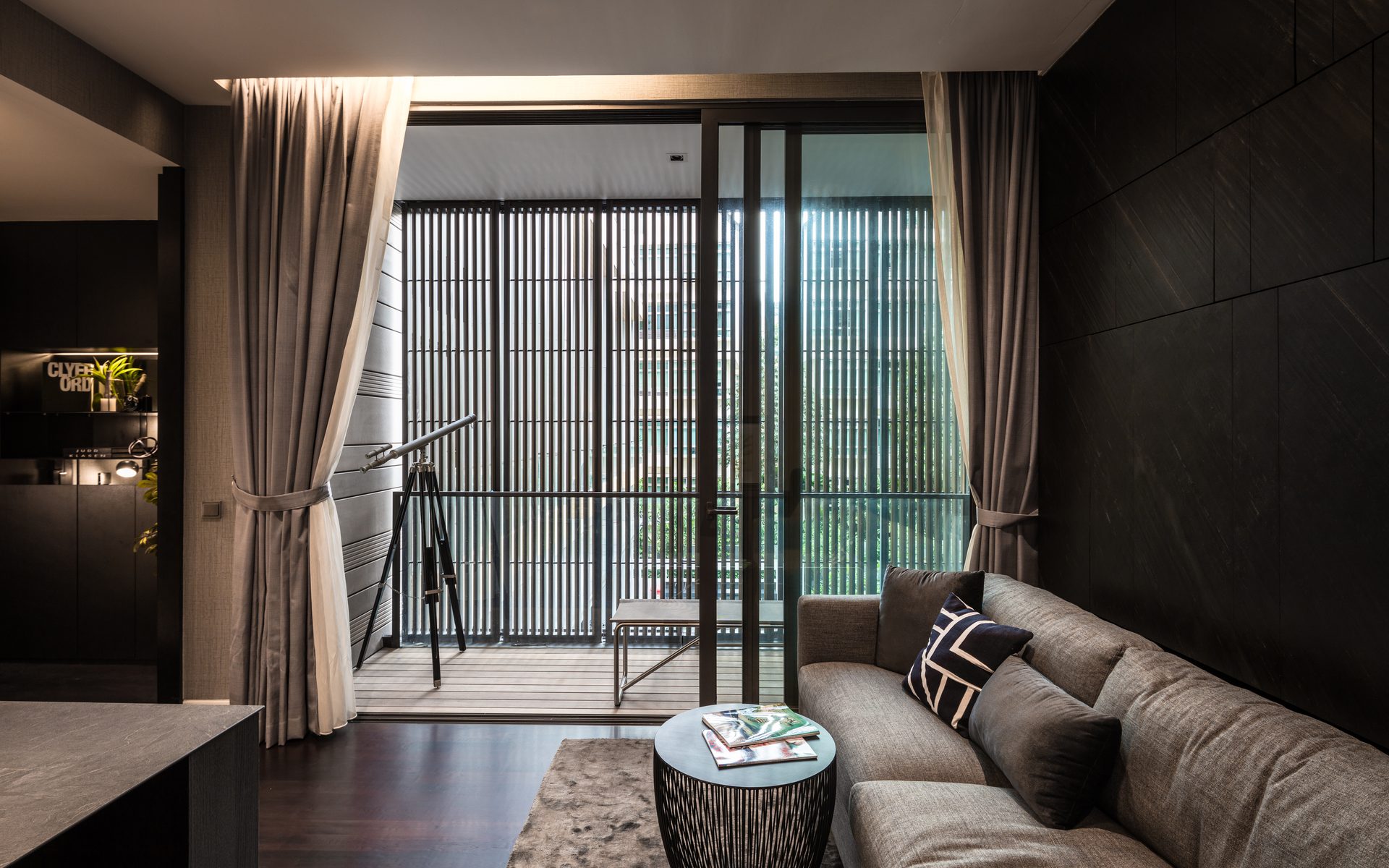 One bedroom with study